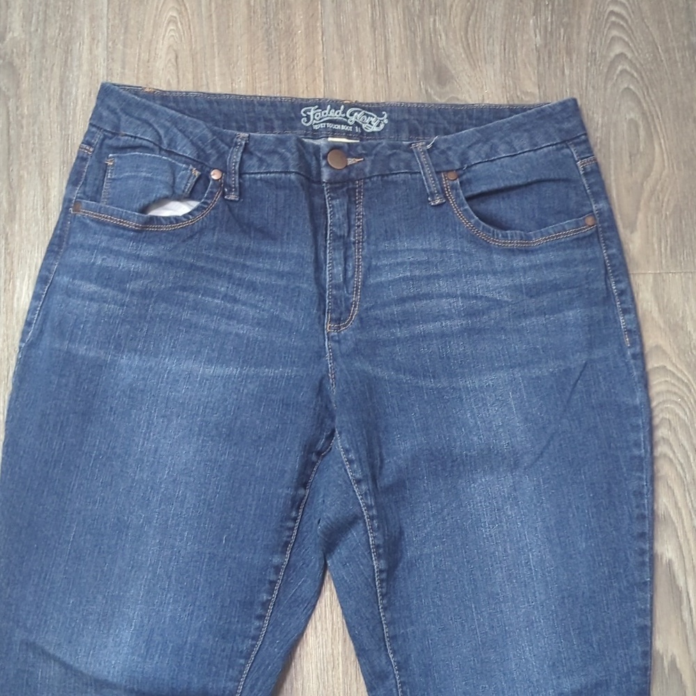 ❤️5/$25 Faded Glory Dark Blue Flare Jeans - Picture 2 of 6